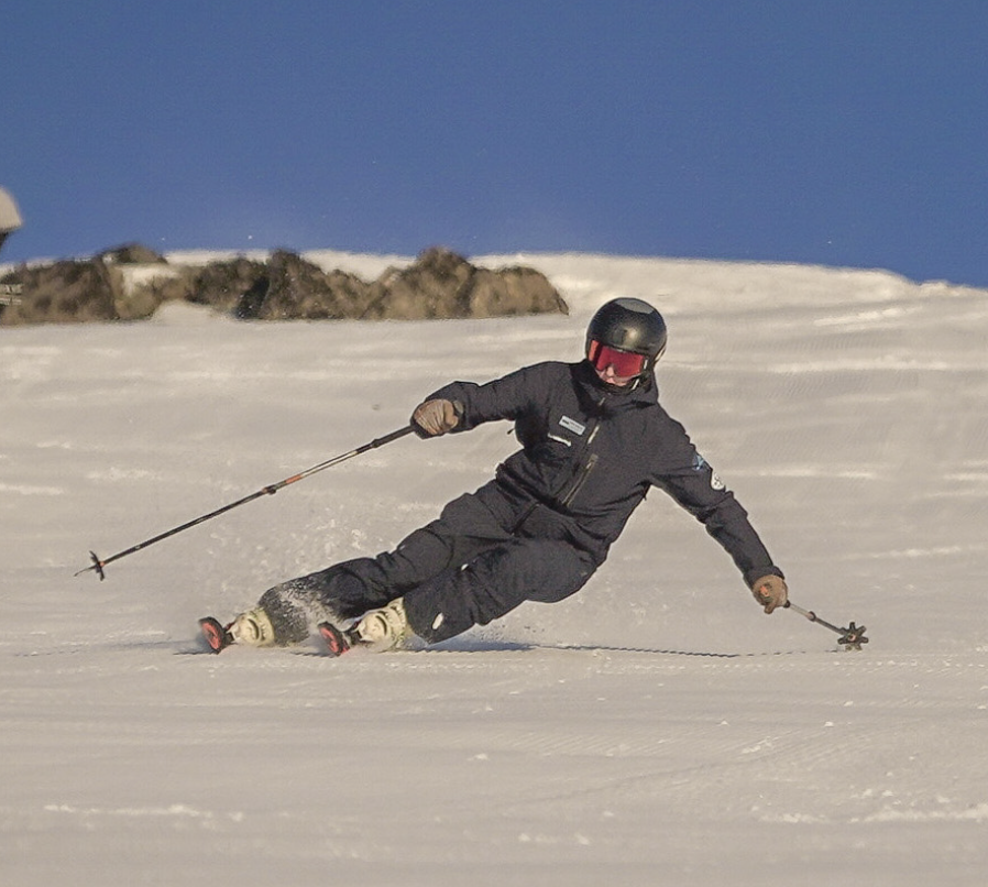Instructor certificado en la montaña